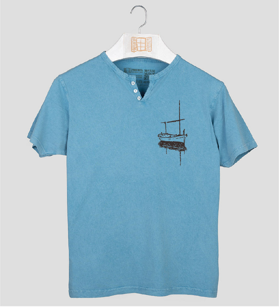 Button-down T-shirt Kisses