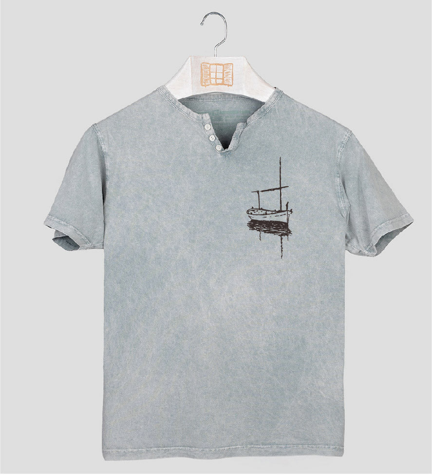 Button-down T-shirt Kisses
